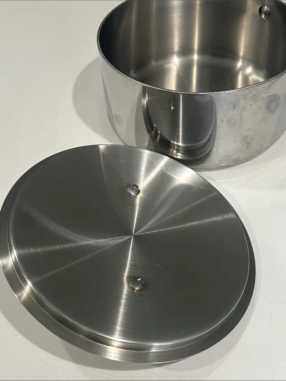 All Clad 1 1/2 qt. Stainless Steel Saucepan w/Lid - Silver Excellent Condition